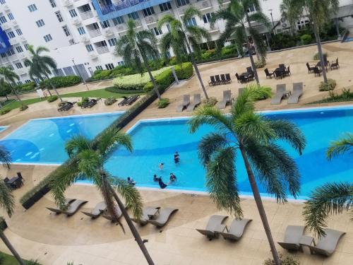 Sea residence Family Group Affordable staycation, Cavite City