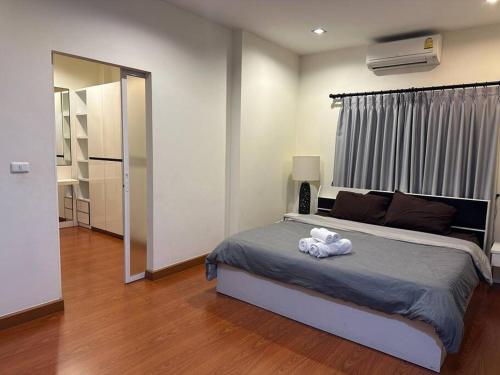 Modern Style House near Unity and ABS Int School free High Speed WIFI, Chiang Mai