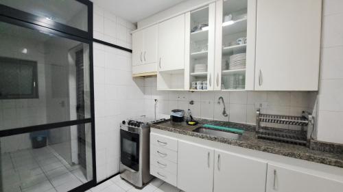 Kitchen, Pitangueiras Vista Mar Morro do Maluf Apartamento Aconchegante in Morro do Maluf