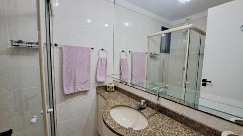 Shower, Pitangueiras Vista Mar Morro do Maluf Apartamento Aconchegante in Morro do Maluf