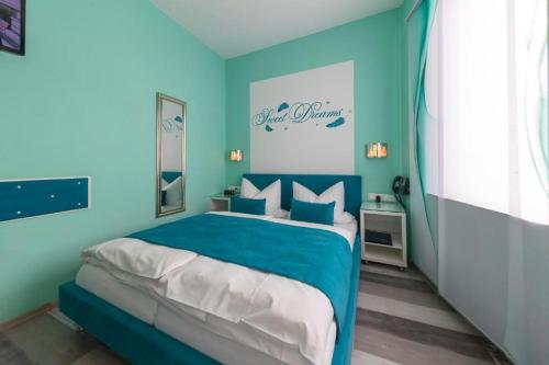 Hotel Höhn Room Type - Standard Double Room