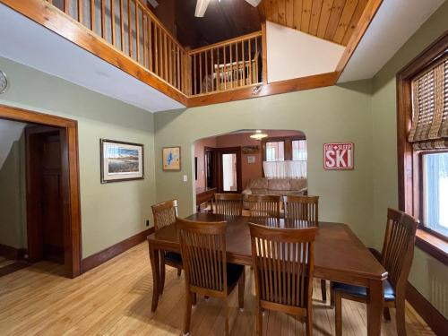 Active Lakeview Escape in Montreal, USA