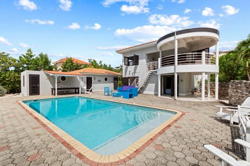 Cas Coral in Willibrordus