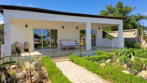 Aux 2 Métis (Aux 2 Metis) in Ifaty