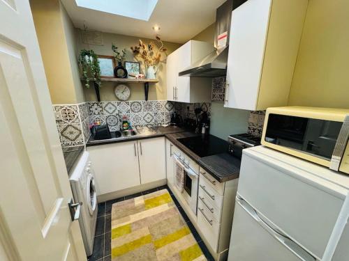 #11 Impressive and Spacious Studio Sleeps 4 - Perfect for Contractors and Families - Free Parking, Birmingham (fotografie 9)