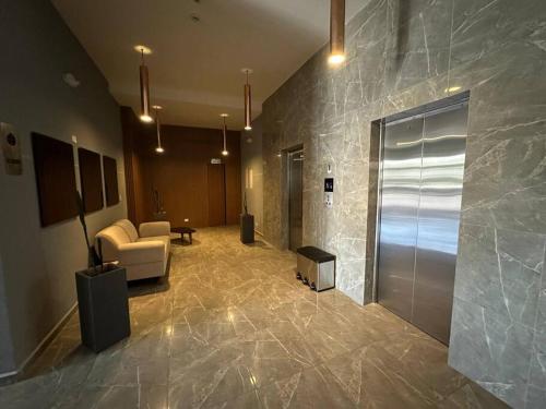 Belmonte 209-Lindo apartamento en Av centenario con pisicna gym in أرمينيا