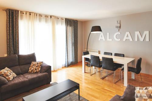 3 bedrooms, 5 beds