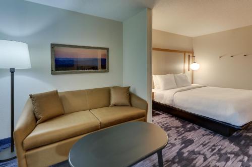 Fairfield Inn & Suites Southport - image 10