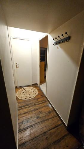 appartement entier, 2 chambres, 7 couchages, tout équipé (appartement entier, 2 chambres, 7 couchages, tout equipe) in Landerneau