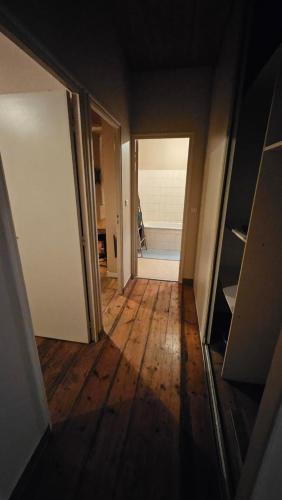 appartement entier, 2 chambres, 7 couchages, tout équipé (appartement entier, 2 chambres, 7 couchages, tout equipe) in Landerneau