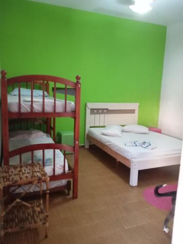 1 double bed, 1 bunk bed