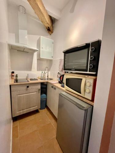 Konyha, Gîte des Fours (Gite des Fours) in Agonges