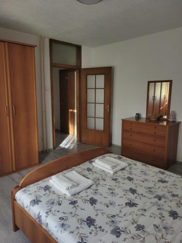 Sunny Hill Apartment B16