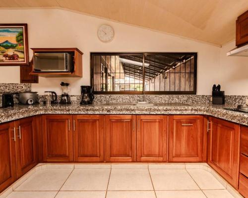Gaby's Home In Downtown La Fortuna, Fortuna (photo 9)