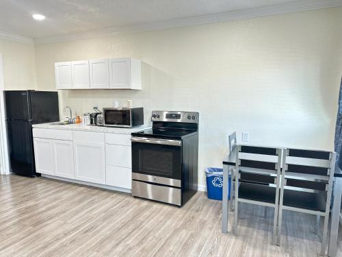 Sunshine Inn & Suites Venice, Florida