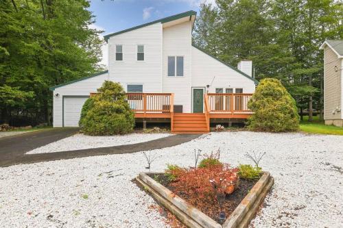 Quiet family pocono getaway with game room in Tobyhanna, USA