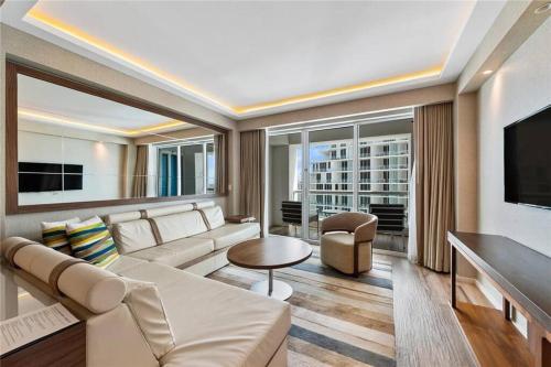 Luxury Jr Suite Fort Lauderdale Beach in Fort Lauderdale, USA