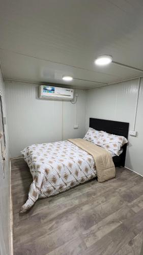 Big bear camping in مزيرعة