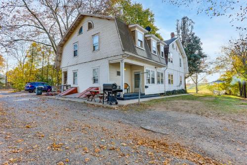 Less Than 10 Mi to Hersheypark Duplex with Fire Pit and Grill Less Than 10 Mi to Hersheypark Duplex with Fire Pit and Grill