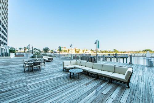 Laketown Wharf 2013 by RealJoy Vacations - image 14