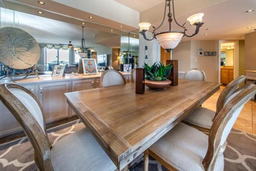 East Pass 407 near Destin Harbor Boardwalk