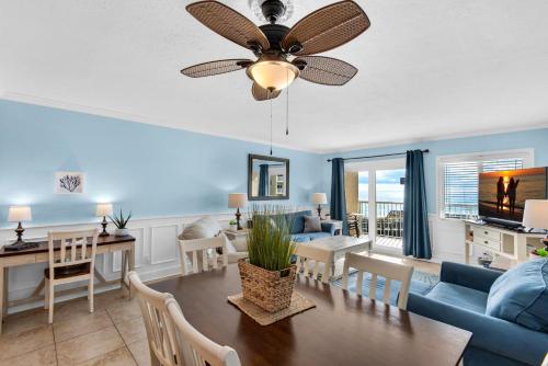 Holiday Surf & Racquet Club 319 by RealJoy Vacations - image 10