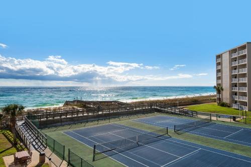 Holiday Surf & Racquet Club 319 by RealJoy Vacations - main image