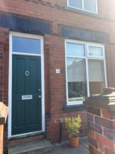 Beautiful home - 4 min walk from Heaton Park, Manchester (photo 6)