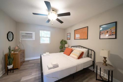OV Mosaic - Aloe Suite in North Camellia Acres, USA
