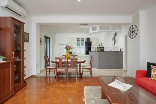 Iekārtas, Family-friendly apartments with swimming pool Uskoplje, Dubrovnik - 23452 in Brotnice