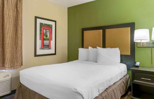 Extended Stay America Suites - Detroit - Madison Heights in Madison Heights, USA
