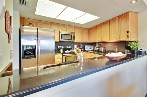 Lands End 1-402 Bay Front - Premier in St Pete Beach, USA