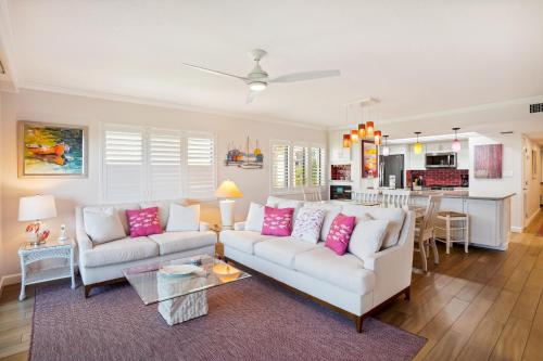 Lands End 7-206 Beach Front - Premier in St Pete Beach, USA