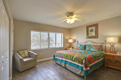 Land's End #306 building 8 - Beach Front - image 2