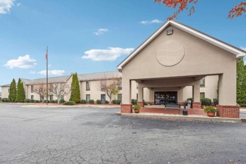 Quality Inn & Suites in Dawsonville, USA