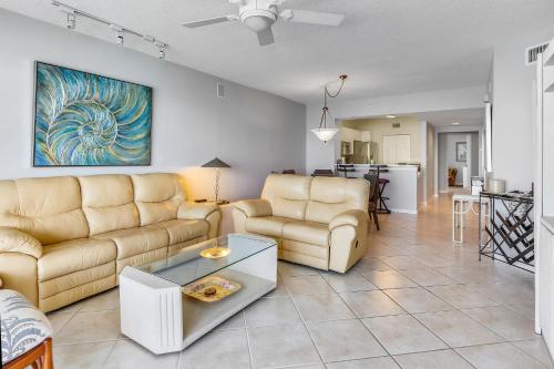Tides 4-642 in St Pete Beach, USA