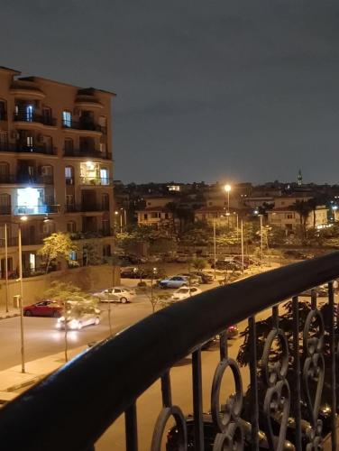 Unique 2 bedroom apartment in Rehab city, Káhira