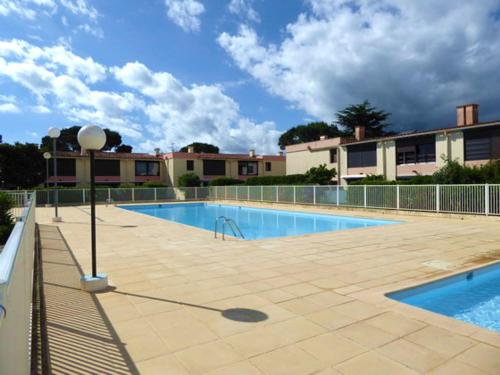 Studio rénové à 500m plages avec climatisation et parking - FR-1-776-104