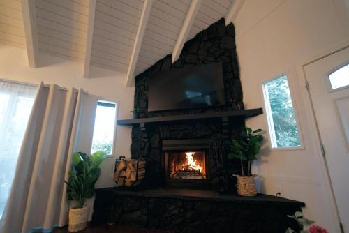 SUNSET Home in Crestline, USA