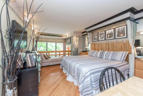 307C - Lakefront One Bedroom Condo with Exotic Flair Fireplace & Balcony! - image 14
