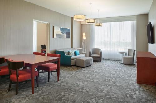 One-Bedroom King Suite with Sofa Bed and City View