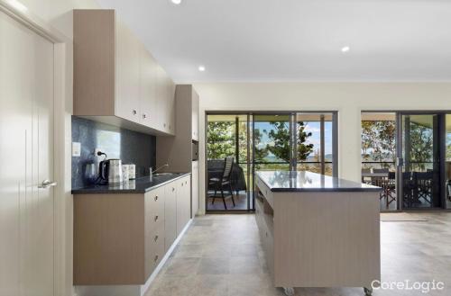 . St Helens Beachfront Holiday Home