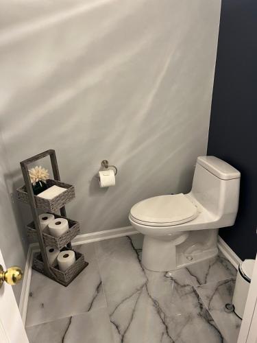 Luxe Central Suburban Retreat Luxe Central Suburban Retreat