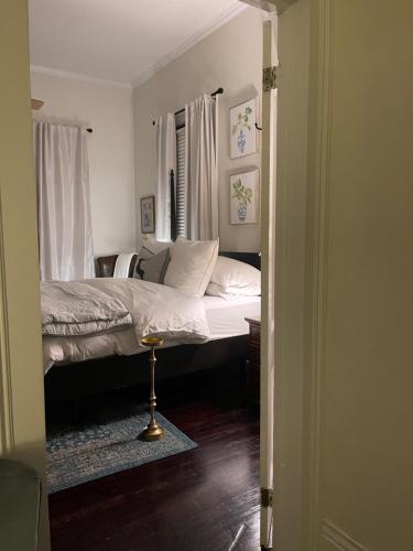 Chesnut Cottage Inn Bed & Breakfast thumb 2