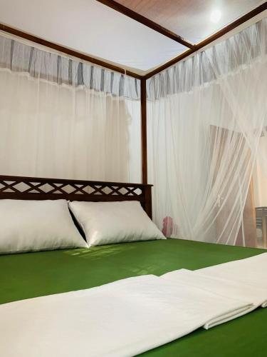 White Heaven Resort