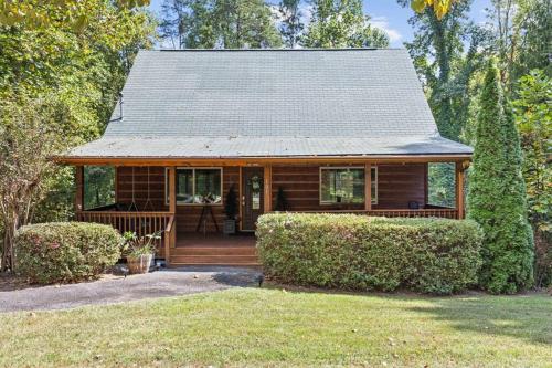 Cabin At The Lake-Morganton - Hot Tub,Pet Friendly in Morganton, USA