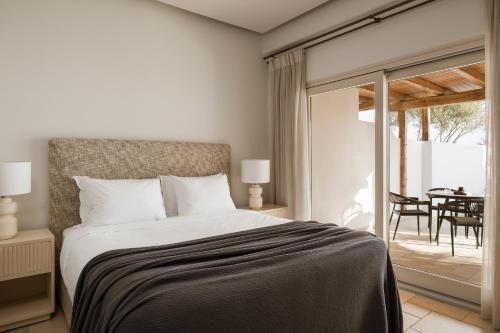 2 bedrooms, 4 beds