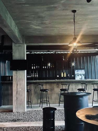 Bar/lounge, 518 hotel  in Cabanatuan