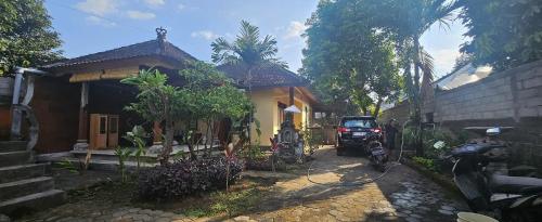 Exterior view, Lovina Guesthouse Mai Family in Lovina Beach