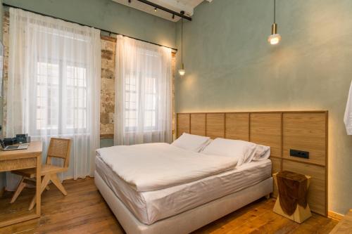 Three-Bedroom House image 10